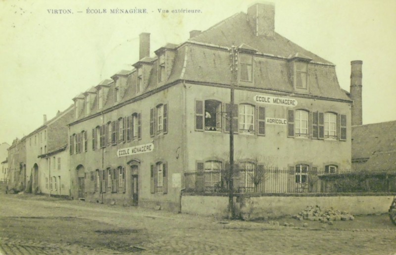 Ecole Ménagère vue par les cartes postales et par Frédéric Renauld